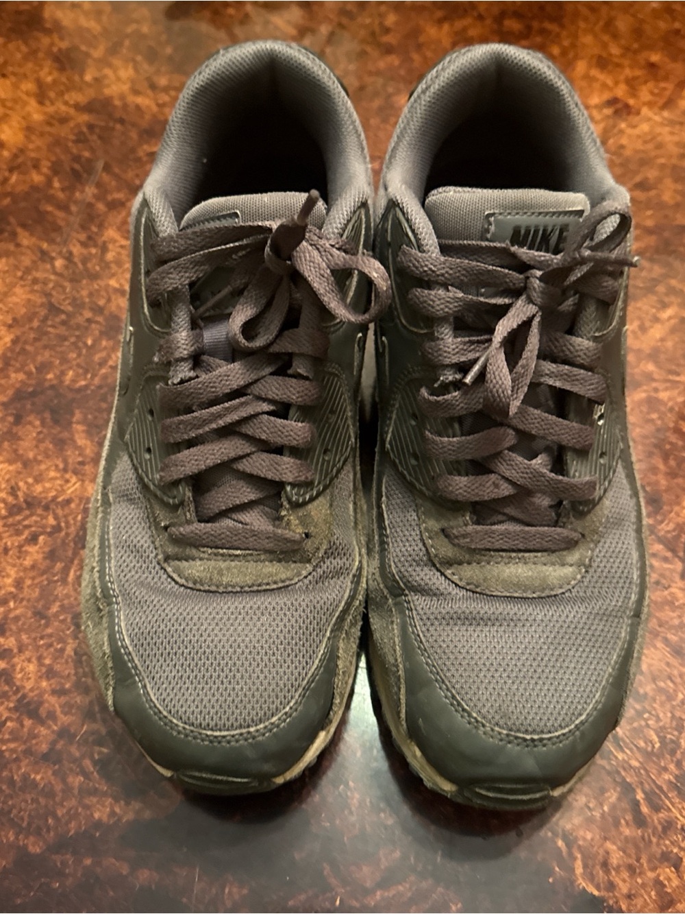 Nike air max 90s Men’s Gray Tactical-Style Mesh & Suede Sneakers